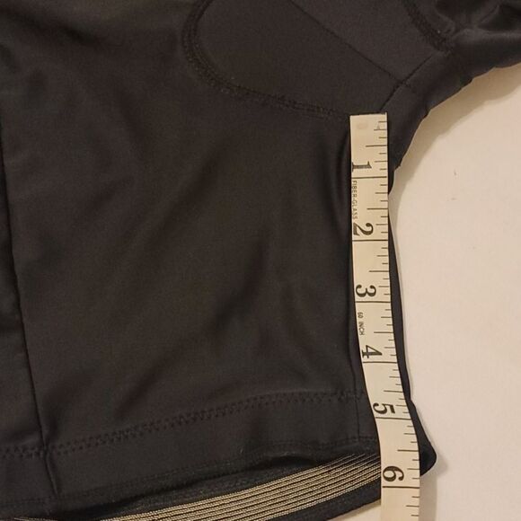 Canari cycling shorts size small - Picture 8 of 9
